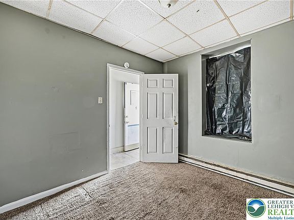 5th image of 518 Auburn St