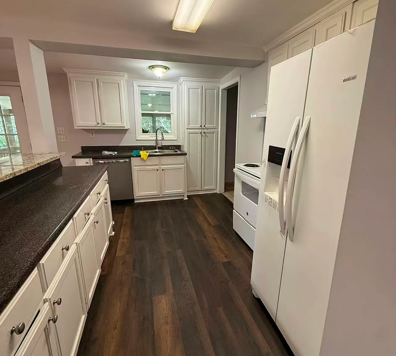 4 bed, 2500 sqft, $2,100 — Photo 1