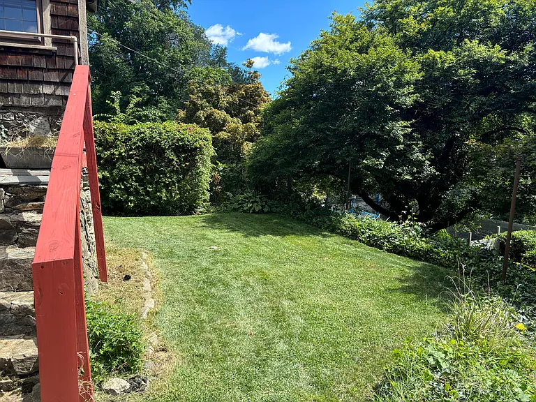 2685 South Ave — Photo 4