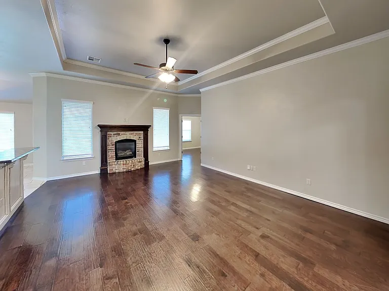 725 Dusty Trl — Photo 5