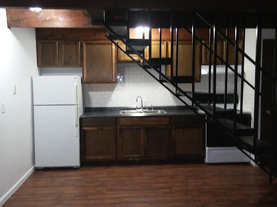 1st image of 1119 Hollander St APT C