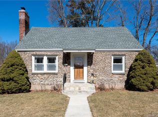 313 Charter Oak St, Manchester, CT 06040