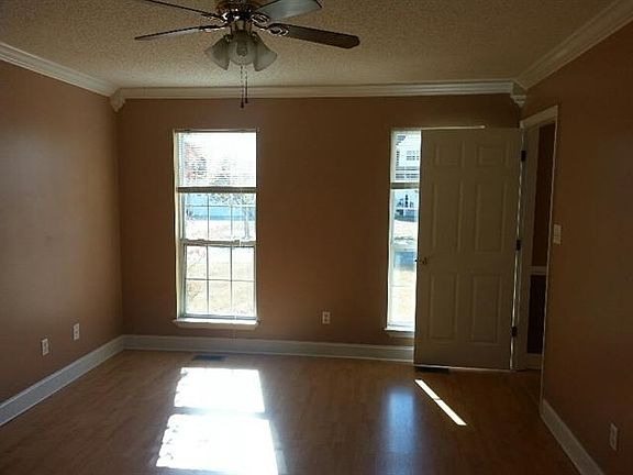 3rd image of 302 Christian Dr NW