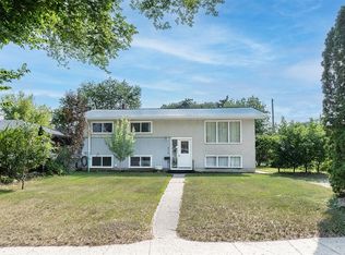 2113 Louise AVENUE, Saskatoon, SK S7J 3K2