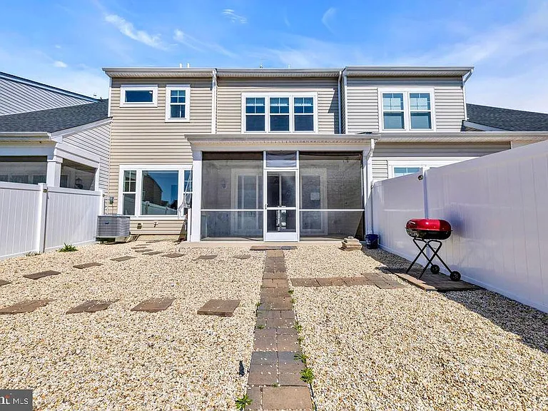 31321 Olney Way — Photo 14