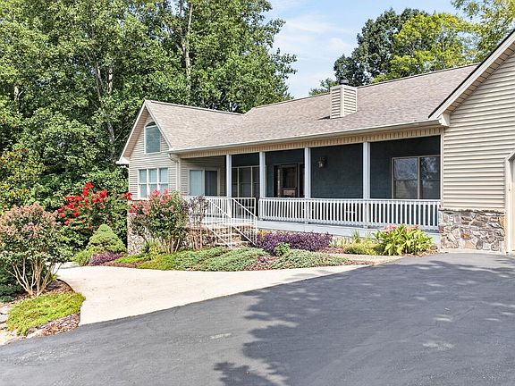 3rd image of 566 Mallard Pointe Rd