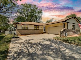 1005 N 1st Ave, Mulvane, KS 67110