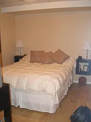 Rented by R New York