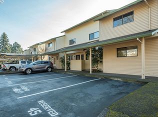 12056 N Jantzen Beach Ave, Portland, OR 97217