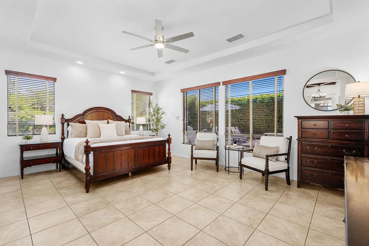 6 bed, 3560 sqft, $17,000 — Photo 2