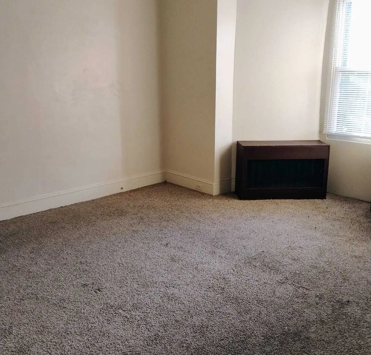 5202 Webster St. - B — Photo 2