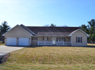 9743 Northridge Cir, Clinton, IL 61727