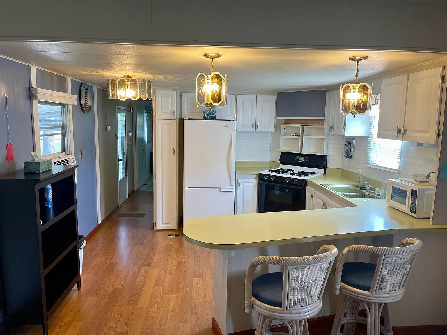 W Colonial Cir, Daytona Beach — Photo 4