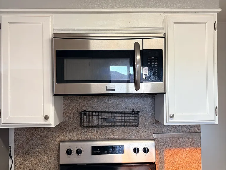 386 S 900W W — Photo 11