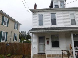 704 W 5th St, Lewistown, PA 17044