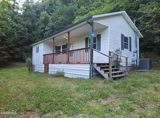 313 N 14th St, La Follette, TN 37766