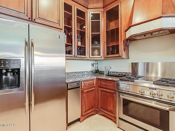 5th image of 4640 W Beach Blvd APT B8