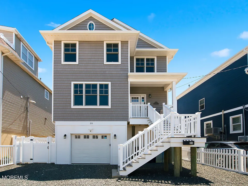 35 Coolidge Ave