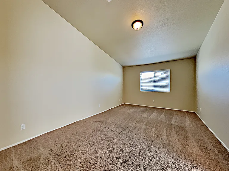 918 Blue Arroyo Dr — Photo 8