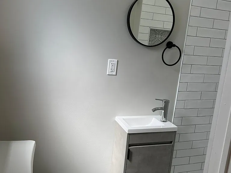 1718 Glenmont Rd #2 — Photo 8
