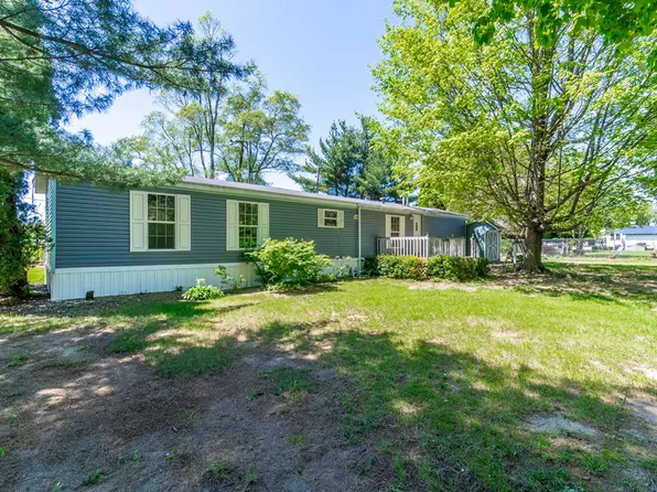 5200 N 325 E, Howe, IN 46746