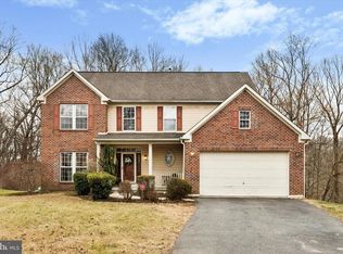 33 Big Woods Dr, Glen Mills, PA 19342