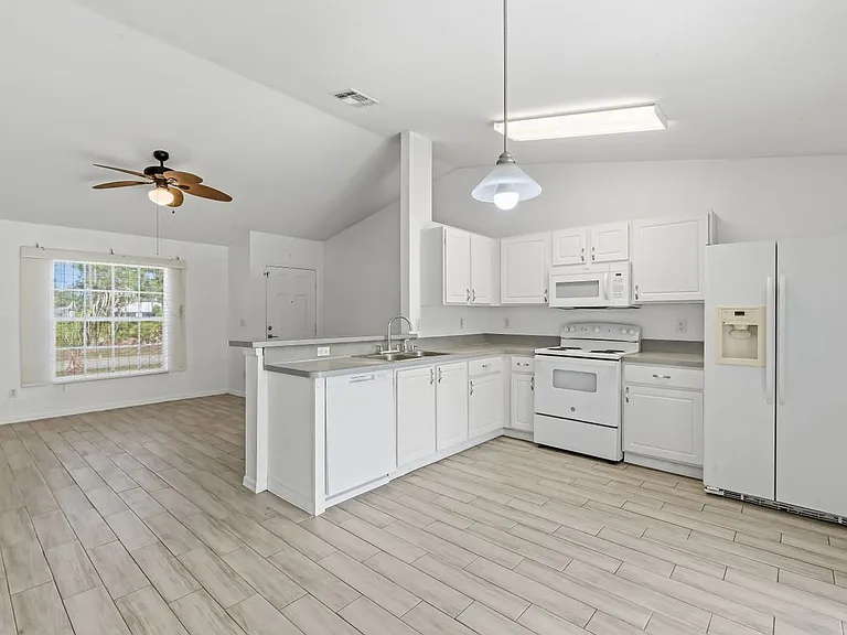 913 Canton Ave — Photo 29
