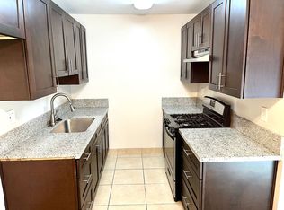 1222 W Brook St APT D, Santa Ana, CA 92703