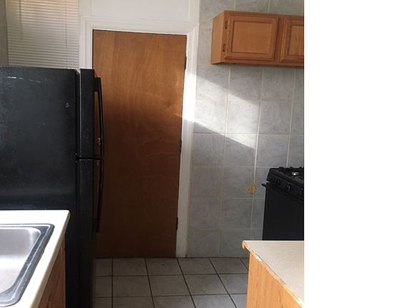 3rd image of 4522 S Drexel Blvd APT 2C