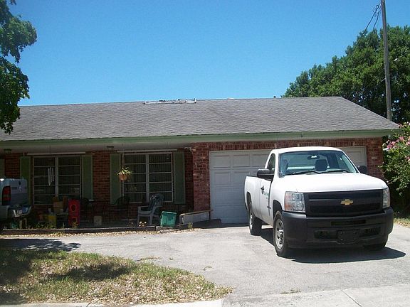 5th image of 920 NE 8th St