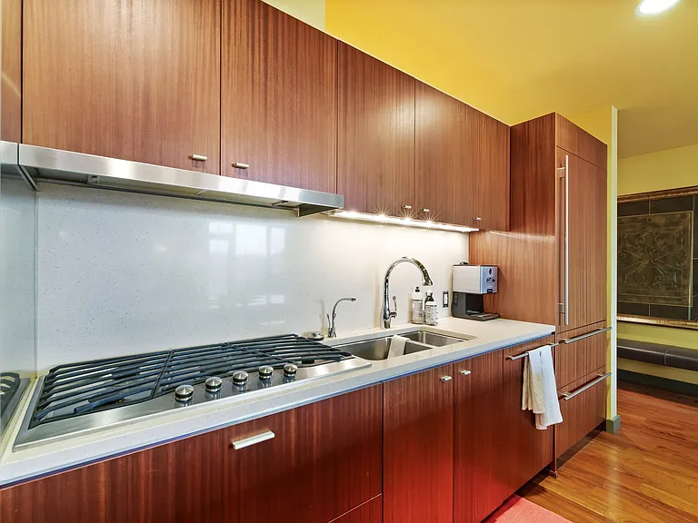 841 S Gaines St #305 — Photo 11