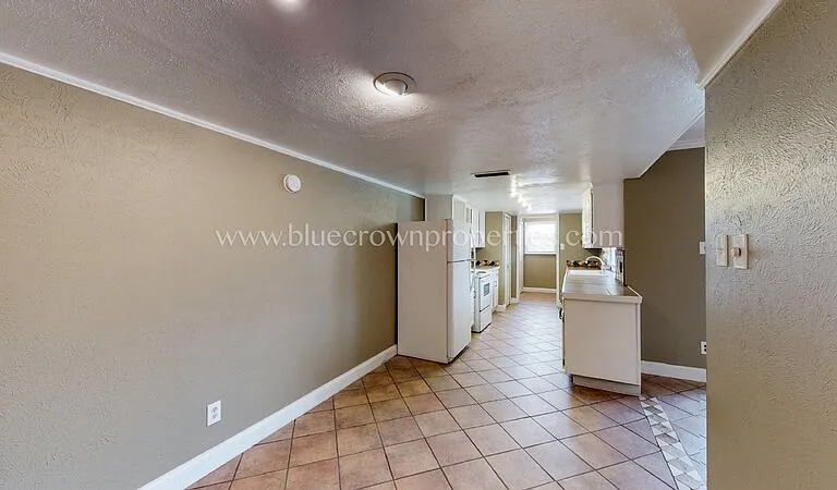 10239 Catalpa Rd — Photo 12