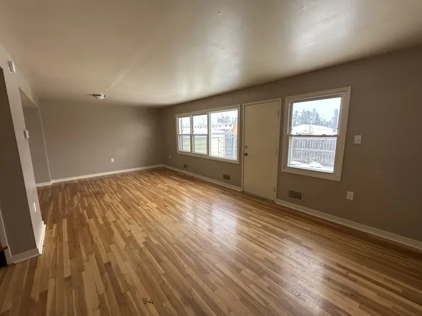 373 Commando St, Gwinn, MI 49841