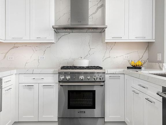 3rd image of 291 N Union Ave #1110