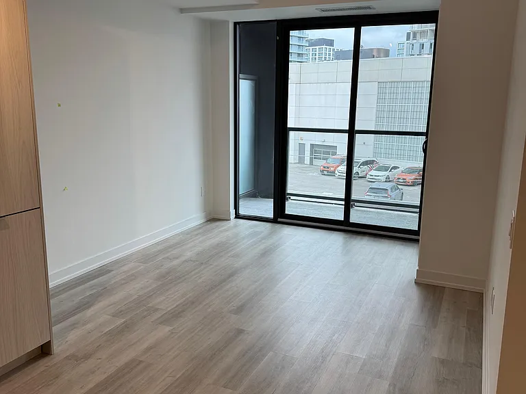28 Eastern Ave S #417 — Photo 20