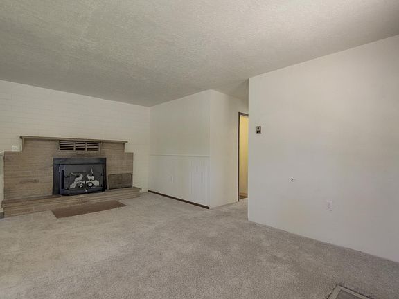 3rd image of 5856 W Bradshaw Dr