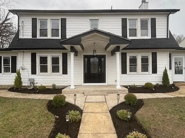 124 Warwick Rd S, Lawnside, NJ 08045