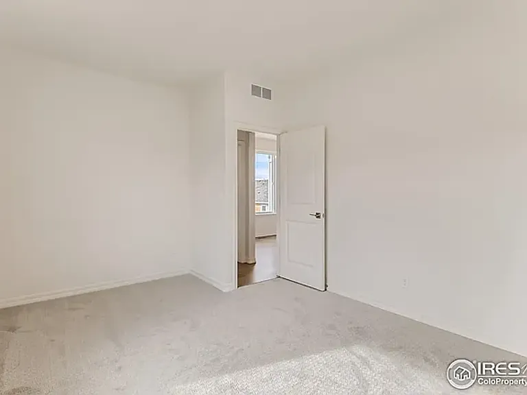 6440 Rolling Creek Dr — Photo 29
