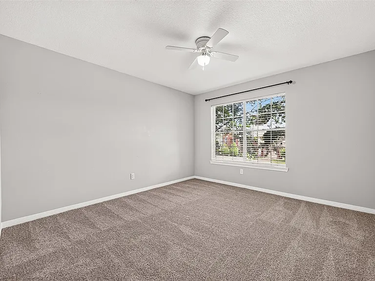 2106 Avenida La Quinta St — Photo 29