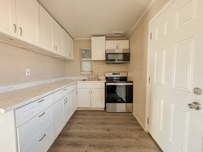 2 E Navajo Rd #E — Photo 5
