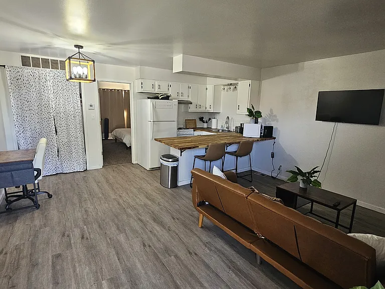 406 Edgar St #4 — Photo 22