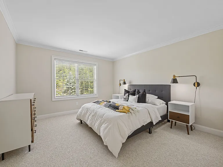 15 W Barrett Hill Rd — Photo 11