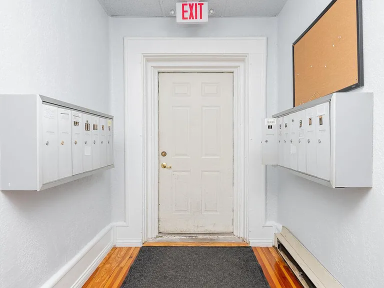 220 E Main St #9 — Photo 15