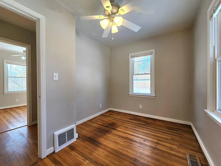 4449 S Saginaw Rd — Photo 10