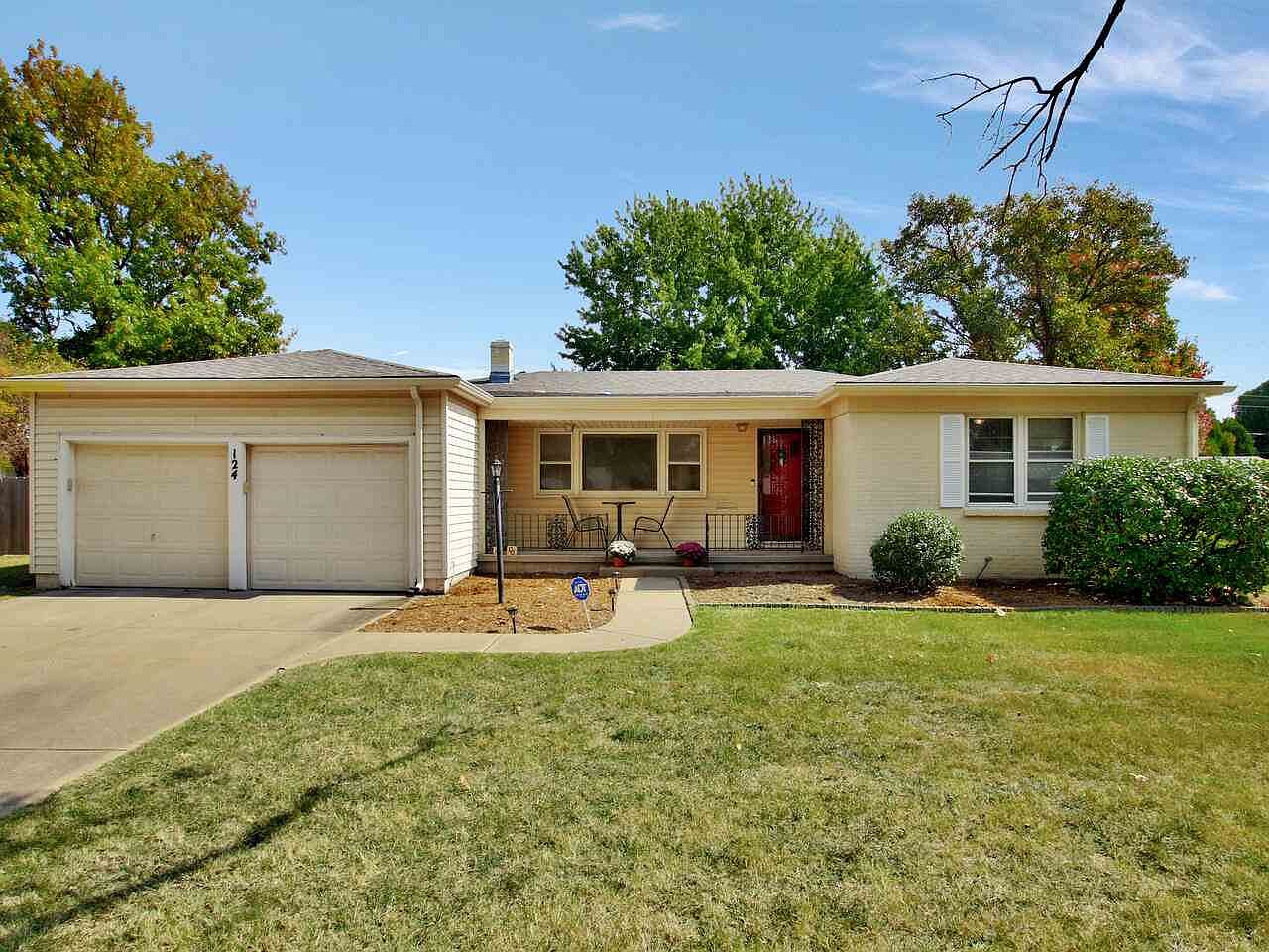 124 S Brookside Dr, Wichita, KS 67218 Zillow