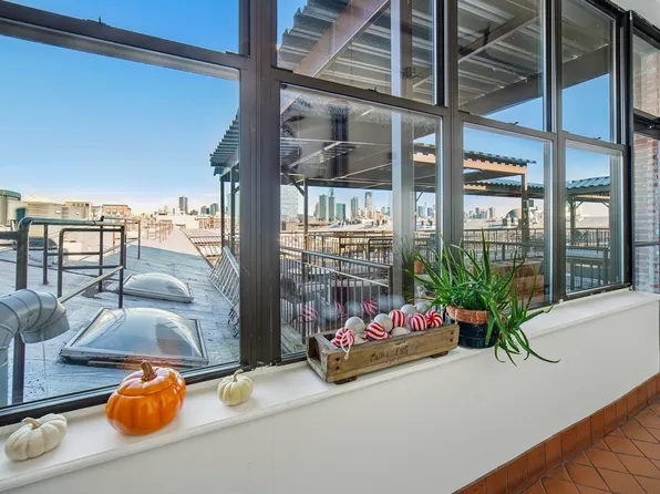 300 Communipaw Avenue image 31 of 43