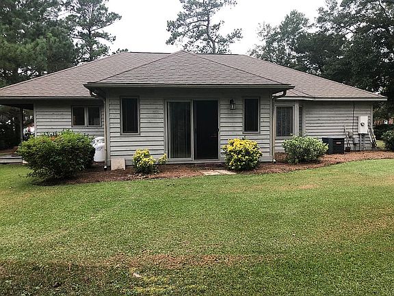 3rd image of 375 Stewart Cir