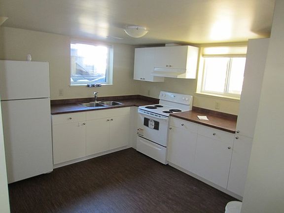 5th image of 10936 87th Ave NW