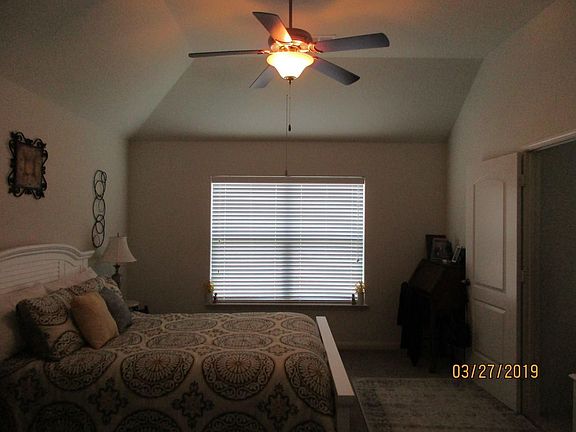 5th image of 1829 Olive Ln