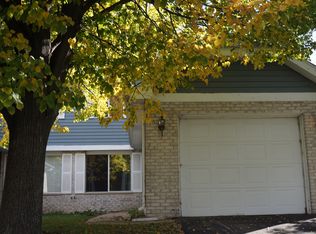 1352 Andover Dr #1352, Aurora, IL 60504